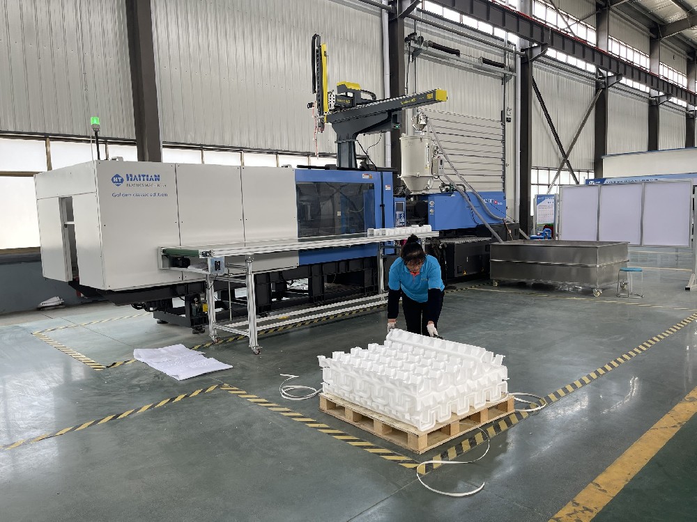 虹吸式排水槽生产车间