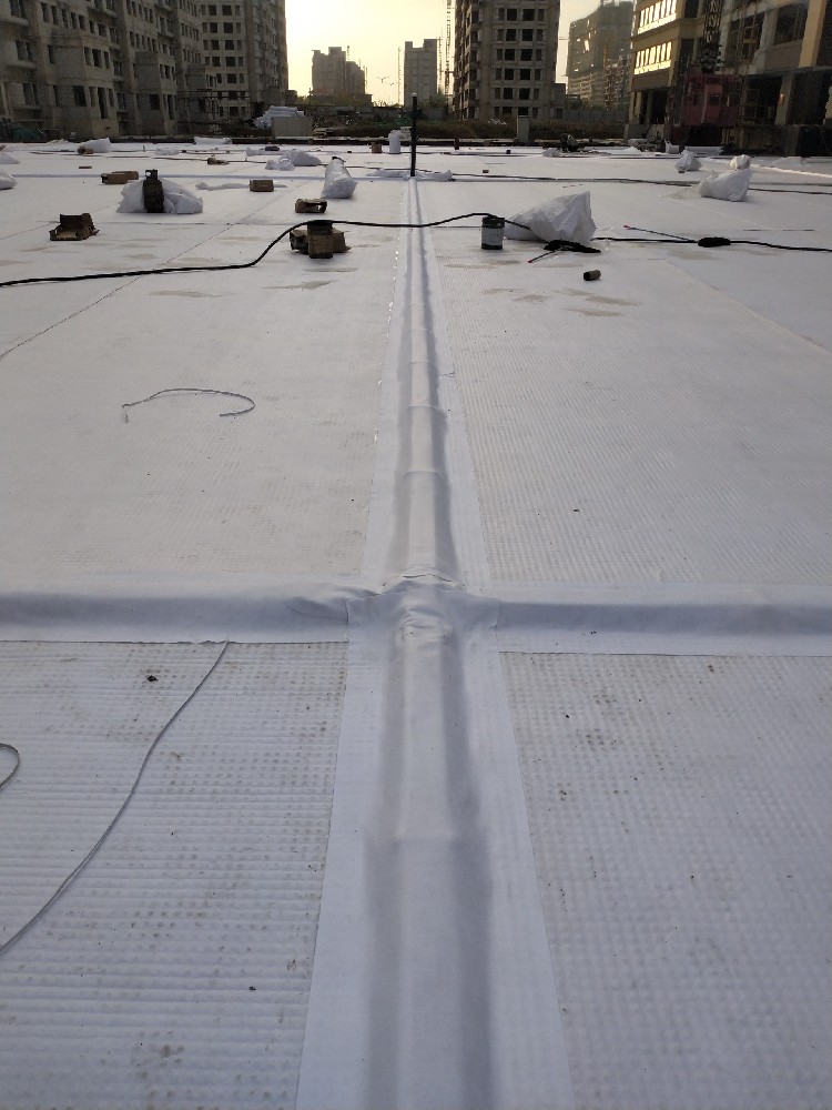 地下车库顶板虹吸系统排水工程